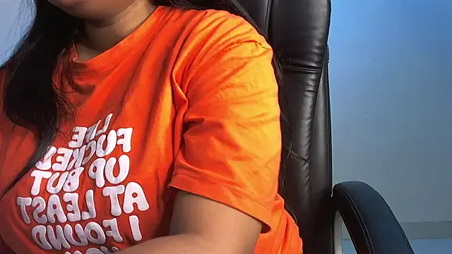 Snapshot of Kannu- chatting on 09-12-25, 05:29 Kannu- online show from 09-12-25, 05:29