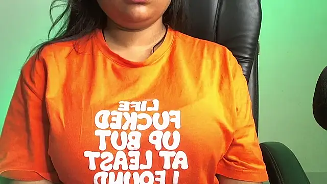 Snapshot of Kannu- chatting on 09-24-25, 05:11 Kannu- online show from 09-24-25, 05:11