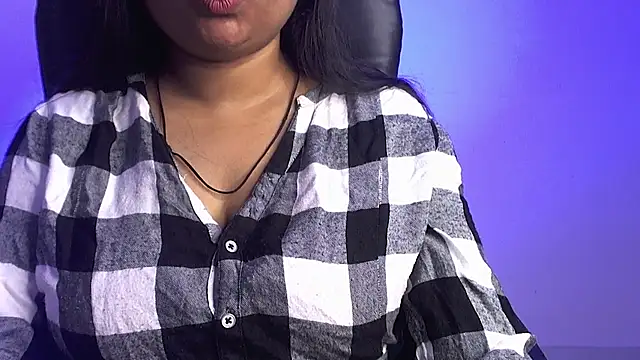 Snapshot of Kannu- chatting on 11-21-25, 05:28 Kannu- online show from 11-21-25, 05:28