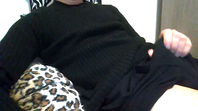 Snapshot of tommyboyteen chatting on 02-06-25, 04:58 tommyboyteen online show from 02-06-25, 04:58