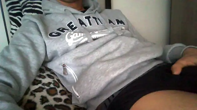 Snapshot of tommyboyteen chatting on 02-08-25, 09:13 tommyboyteen online show from 02-08-25, 09:13