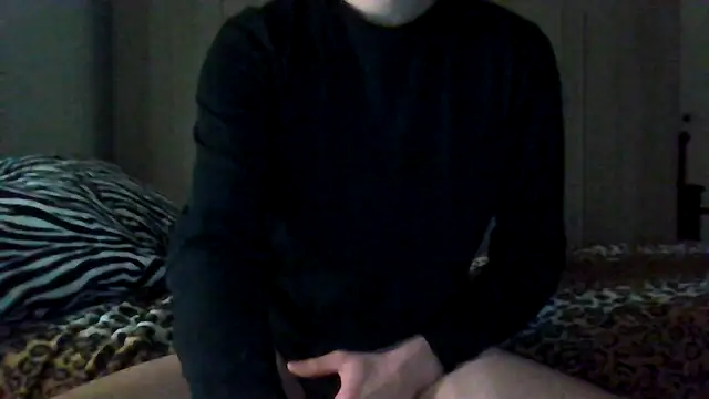 Snapshot of tommyboyteen chatting on 02-15-25, 07:39 tommyboyteen online show from 02-15-25, 07:39