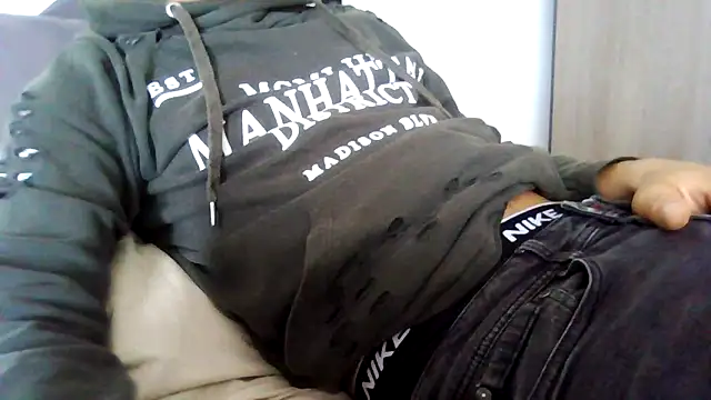 Snapshot of tommyboyteen chatting on 03-16-25, 12:55 tommyboyteen online show from 03-16-25, 12:55