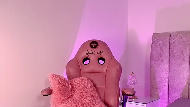 Snapshot of sara_lopee1 chatting on 11-12-25, 11:54 sara lopee1 online show from 11-12-25, 11:54