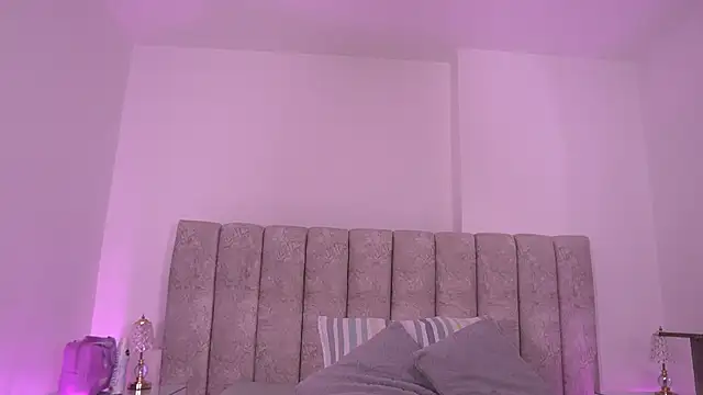 Snapshot of sara_lopee1 chatting on 11-13-25, 11:53 sara lopee1 online show from 11-13-25, 11:53