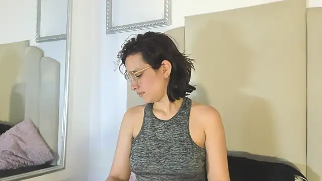 Annyrosee online show from 10-20-25, 01:33