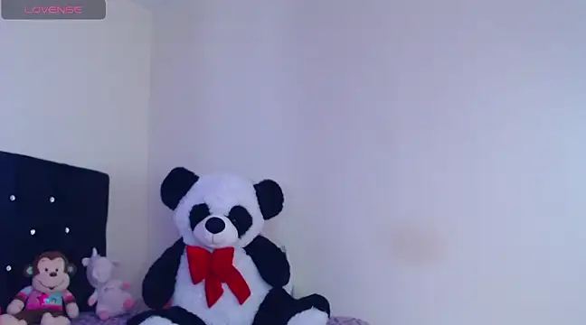 Snapshot of Lupitah_222 chatting on 02-19-25, 07:27 Lupitah 222 online show from 02-19-25, 07:27