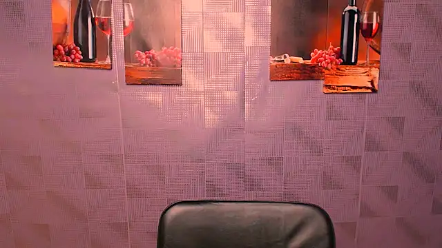 Snapshot of ValeriaHeart_ chatting on 02-02-25, 11:30 ValeriaHeart online show from 02-02-25, 11:30