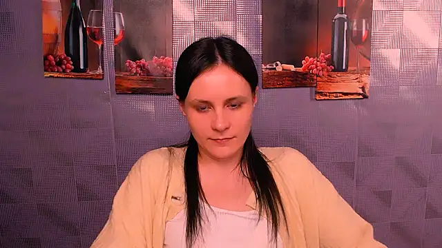 Snapshot of ValeriaHeart_ chatting on 02-05-25, 10:30 ValeriaHeart online show from 02-05-25, 10:30