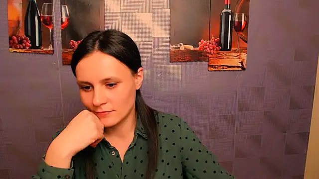 Snapshot of ValeriaHeart_ chatting on 02-07-25, 01:53 ValeriaHeart online show from 02-07-25, 01:53