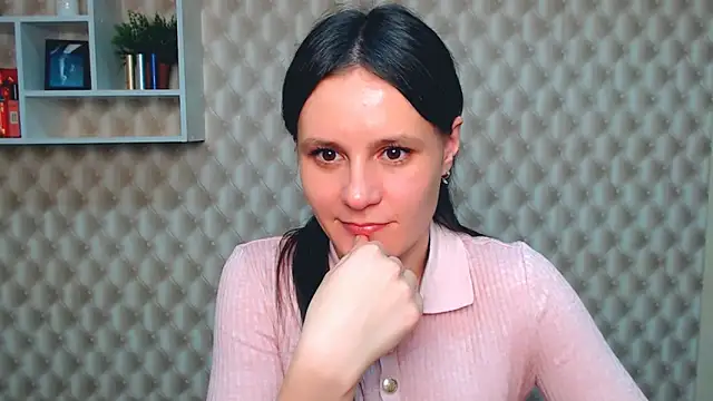 Snapshot of ValeriaHeart_ chatting on 03-08-25, 05:11 ValeriaHeart online show from 03-08-25, 05:11