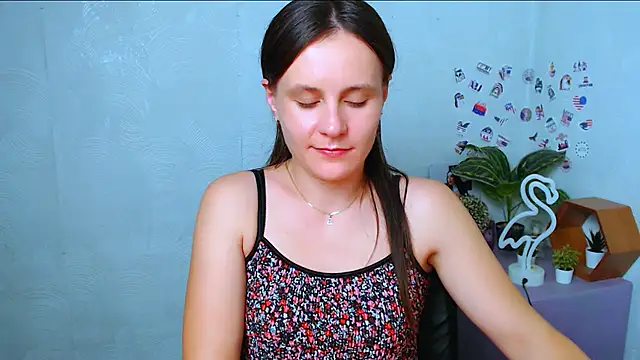 ValeriaHeart  online show from 11-18-25, 04:00