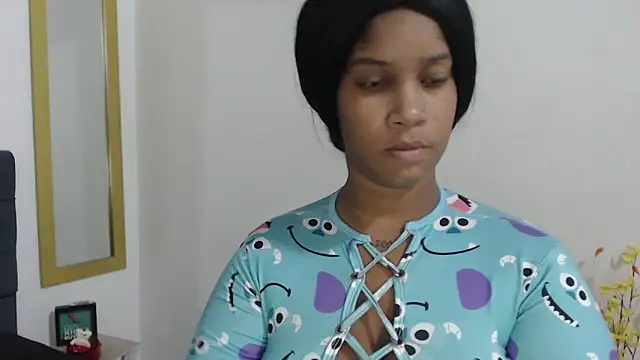 Snapshot of CanelaFierce chatting on 09-27-25, 10:15 CanelaFierce online show from 09-27-25, 10:15