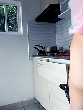 Snapshot of Nathaly-777 chatting on 09-27-25, 10:04 Nathaly-777 online show from 09-27-25, 10:04