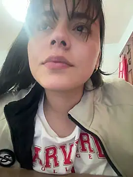 Snapshot of megan_cl chatting on 03-10-25, 05:00 megan cl online show from 03-10-25, 05:00