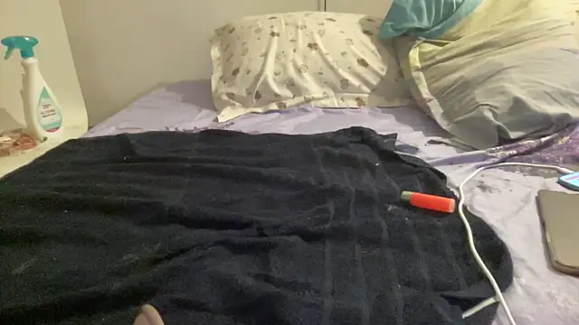 Snapshot of shineofcrazy chatting on 09-16-25, 12:00 shineofcrazy online show from 09-16-25, 12:00