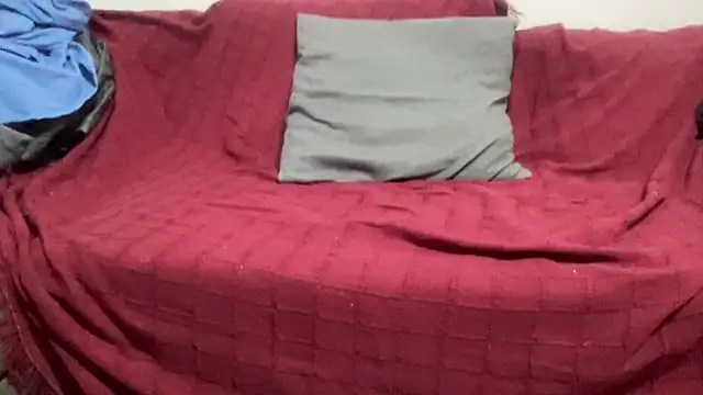 Snapshot of shineofcrazy chatting on 11-04-25, 06:51 shineofcrazy online show from 11-04-25, 06:51