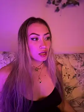 Lally Valencia   online show from 02-24-25, 03:23