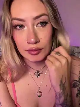 Lally Valencia   online show from 03-20-25, 09:04