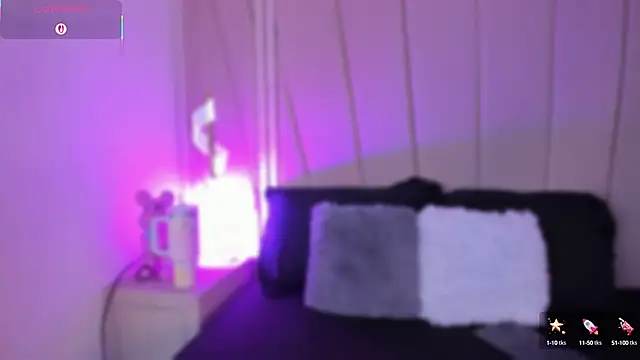 Snapshot of Nikki_vega chatting on 02-25-25, 04:46 Nikki vega online show from 02-25-25, 04:46