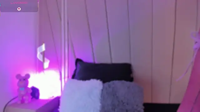 Snapshot of Nikki_vega chatting on 02-27-25, 04:31 Nikki vega online show from 02-27-25, 04:31