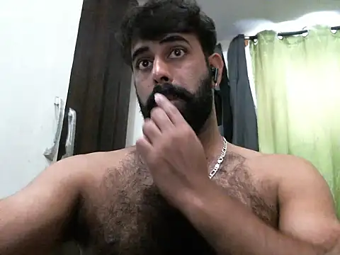 Snapshot of indianhairybull chatting on 02-18-25, 04:37 indianhairybull online show from 02-18-25, 04:37