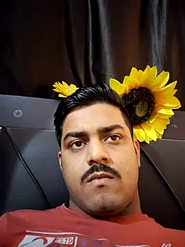 Snapshot of sethgamble000777 chatting on 03-21-25, 07:46 sethgamble000777 online show from 03-21-25, 07:46