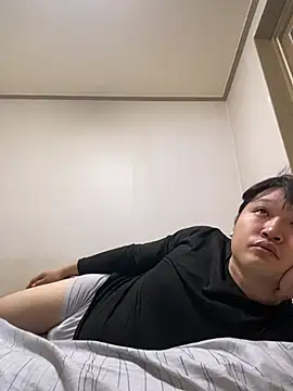 Snapshot of offwhite777 chatting on 02-08-25, 01:33 offwhite777 online show from 02-08-25, 01:33