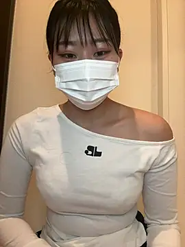 Rara  oo online show from 02-18-25, 04:15