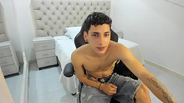 JhoanLeandro online show from 11-02-25, 05:21