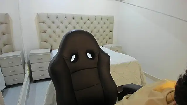 JhoanLeandro online show from 12-16-25, 05:01