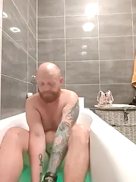 Snapshot of bouraktom6 chatting on 09-29-25, 12:05 bouraktom6 online show from 09-29-25, 12:05