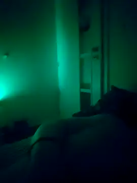 Snapshot of bouraktom6 chatting on 10-18-25, 04:37 bouraktom6 online show from 10-18-25, 04:37