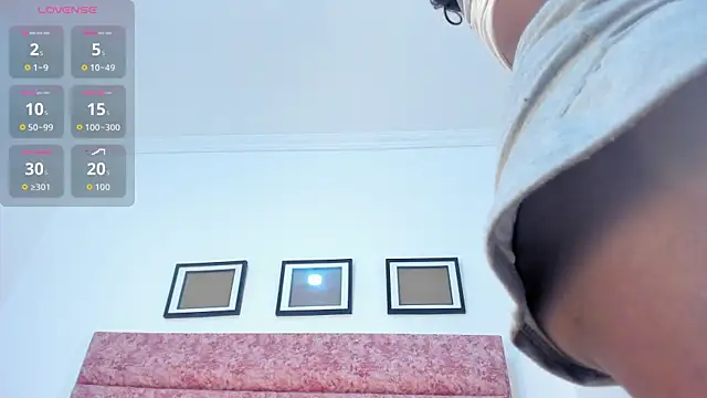 VioletMoon6 online show from 10-01-25, 09:54