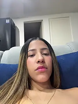 vicky bass online show from 11-08-25, 03:07