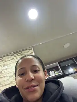 vicky bass online show from 11-16-25, 06:08