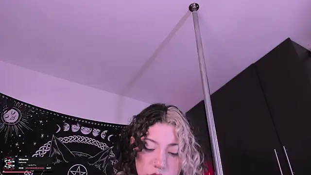 Snapshot of hazellwitch chatting on 09-10-25, 05:02 hazellwitch online show from 09-10-25, 05:02