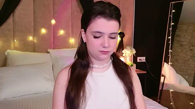 Snapshot of Pauline_Heaven chatting on 12-01-25, 05:34 Pauline Heaven online show from 12-01-25, 05:34