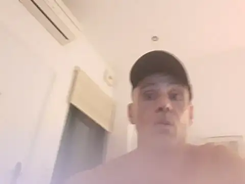 Snapshot of smh214148 chatting on 01-10-26, 05:42 smh214148 online show from 01-10-26, 05:42