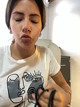 Andrea18 blonde online show from 02-22-25, 12:51