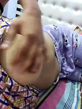 Snapshot of Pihu_654 chatting on 02-01-25, 08:29 Pihu 654 online show from 02-01-25, 08:29