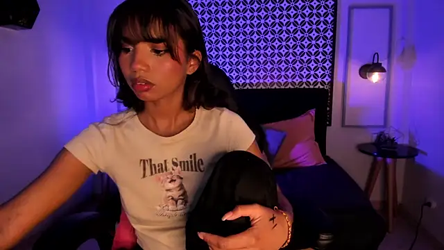 Gigi Strawberry online show from 03-23-25, 05:00