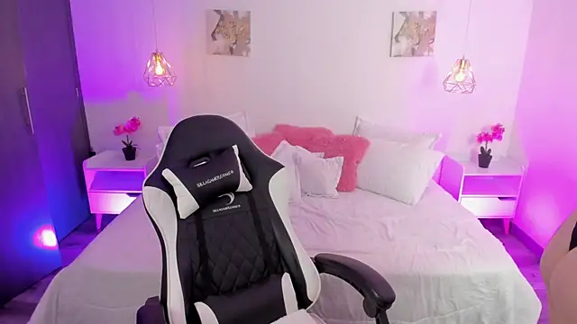 whiteatenea online show from 09-24-25, 01:20