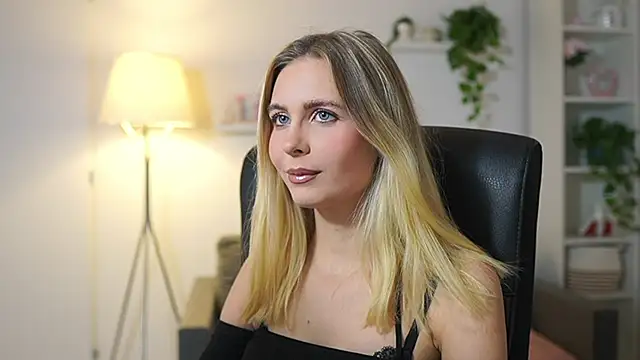 catecrago  online show from 11-24-25, 01:55