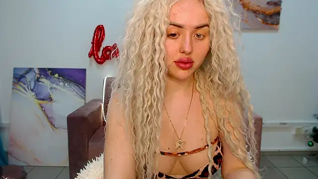 MissisCaty online show from 02-09-25, 02:17