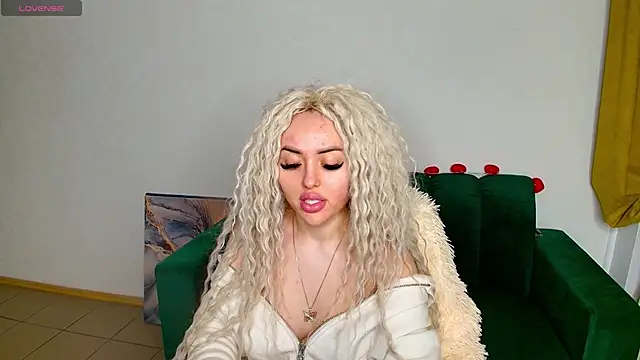 MissisCaty online show from 02-11-25, 11:12