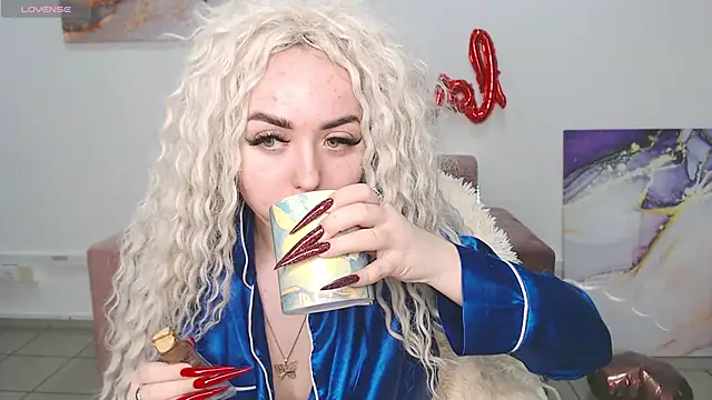 MissisCaty online show from 02-16-25, 04:09