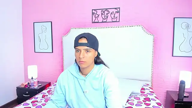  Emma whiitee  online show from 10-15-25, 12:38