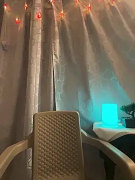 JamesCr  online show from 02-14-25, 12:51