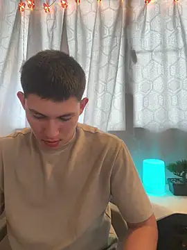 JamesCr  online show from 02-18-25, 01:22